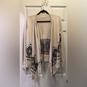 Hollister Cream Open-Front Cardigan with Black Pattern & Fringe